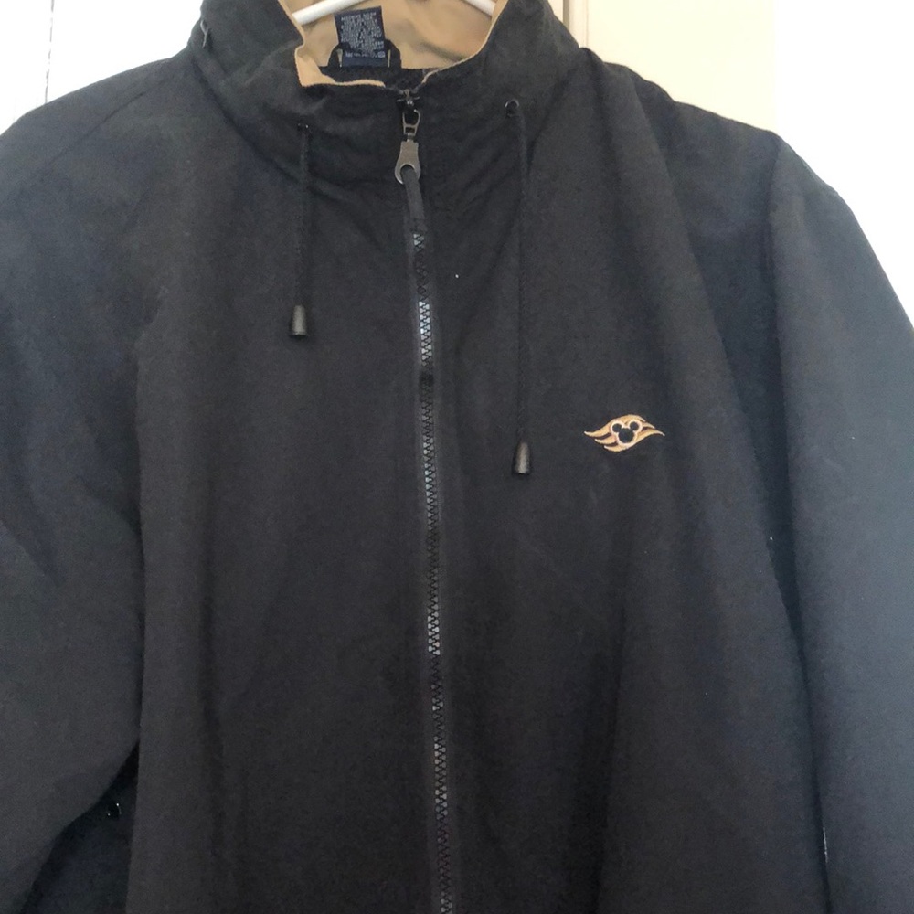 DCL Men’s Medium wind breaker